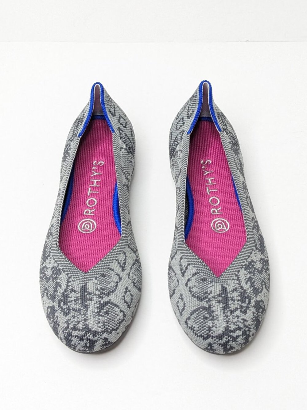Rothy's The Flat Round Toe Slip-On Ballet Flats Grey Stone Snake Womens 7